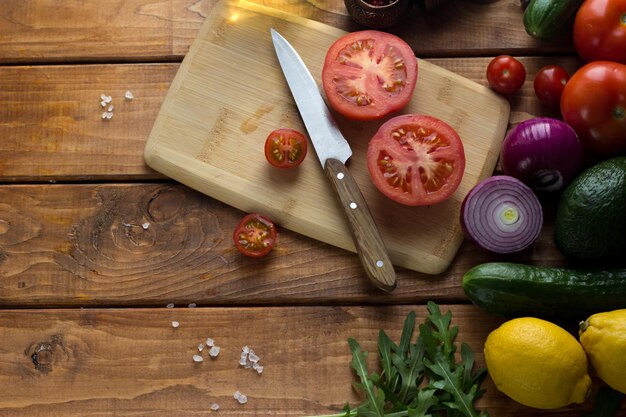 Deska do krojenia z warzywami